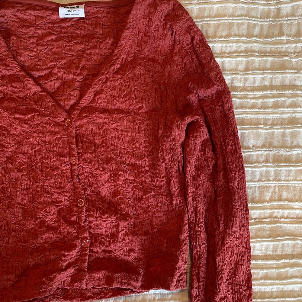 Red top - Picture 3 of 3